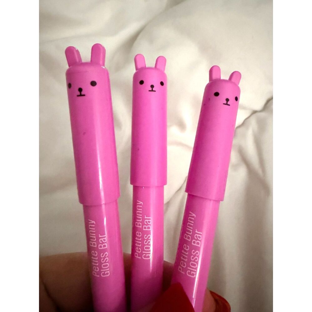 NEW TONY MOLY Petit Bunny Gloss Bar in Juicy Strawberry x 3